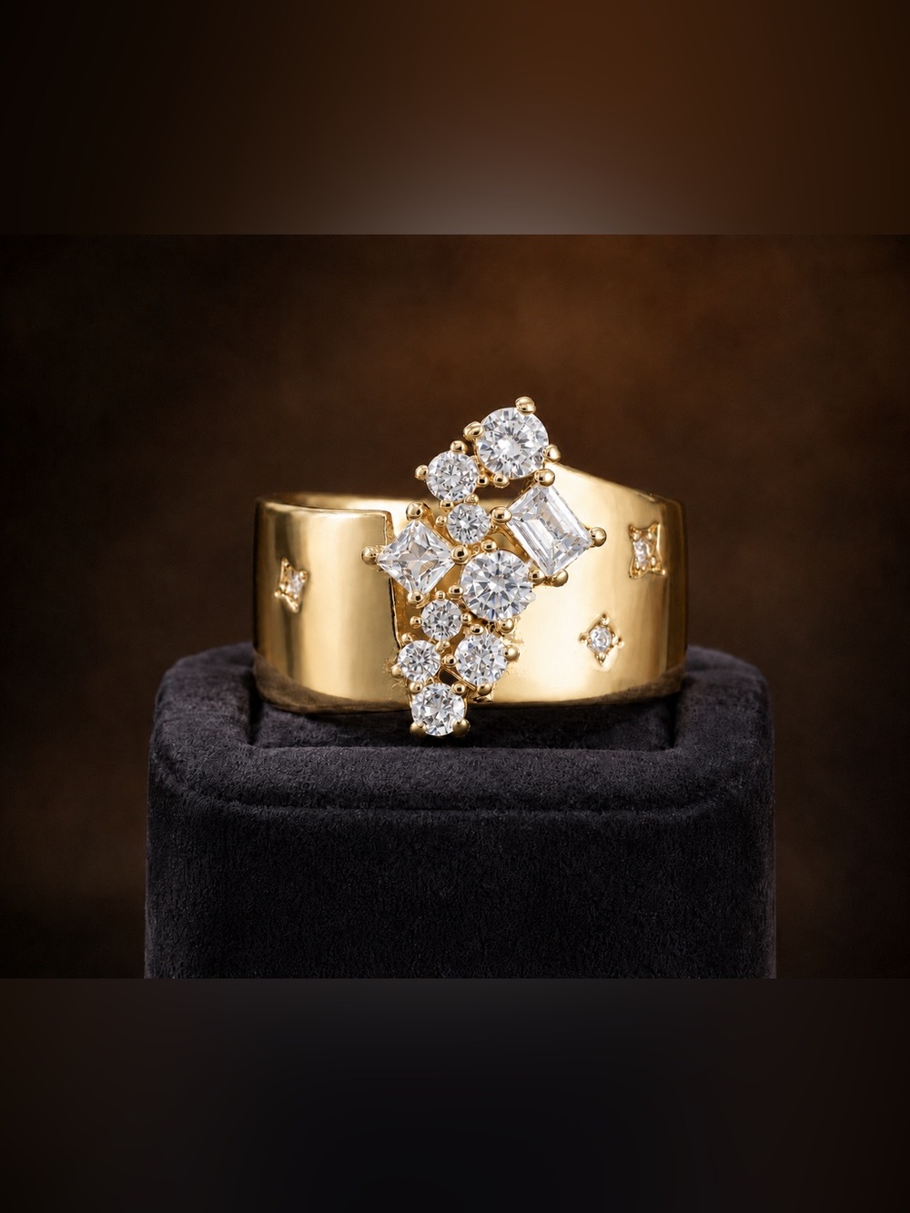 14K Mixed-Cut Cascading Statement Band